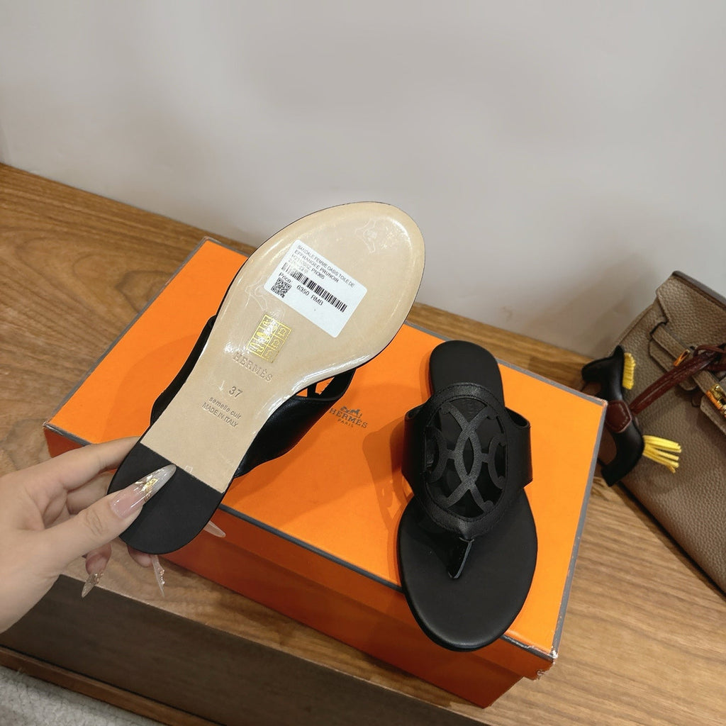 HM Mage Sandal Black in Calfskin 744045