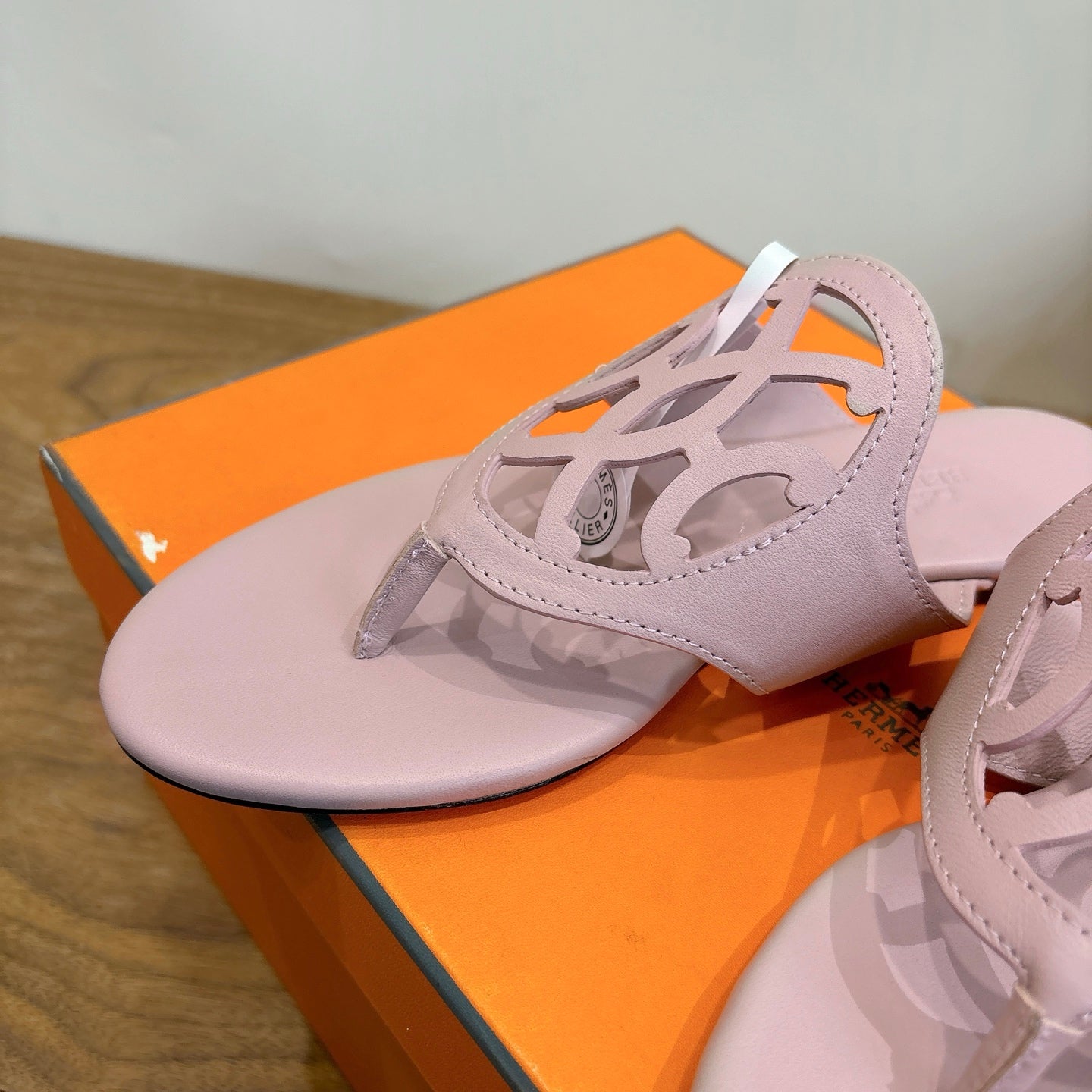 HM Mage Sandal Pink in Calfskin 744046