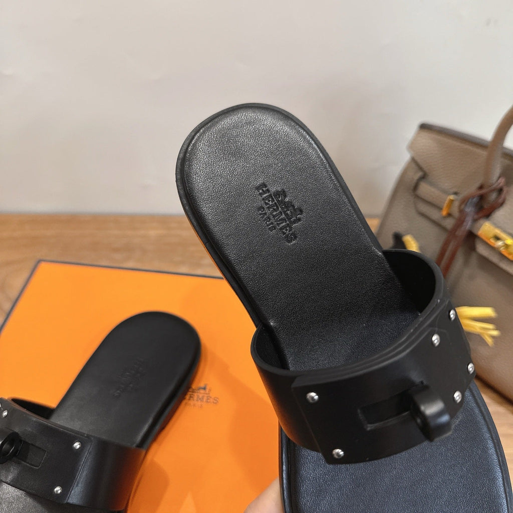 HM  July Sandal Black in Cowhide 744062