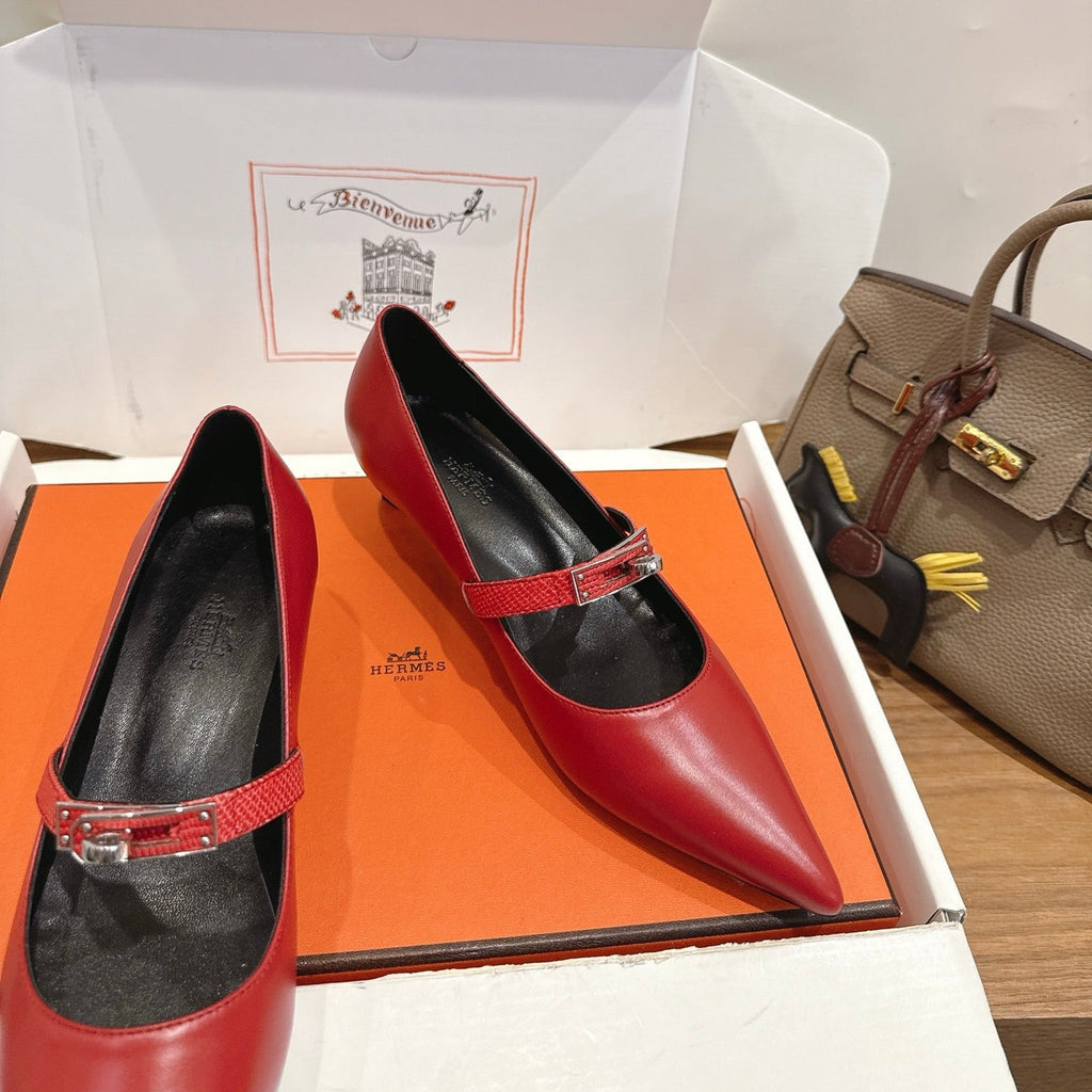 HM 26 Majeste 45 Pump Red in Cowhide 744121