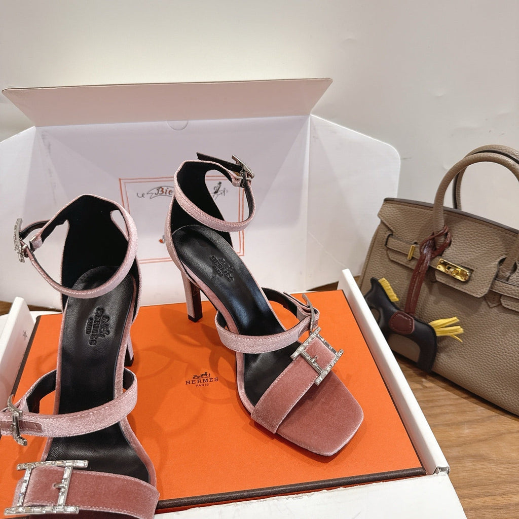 HM Liv Sandal 10.5 Brown in Velvet 744073