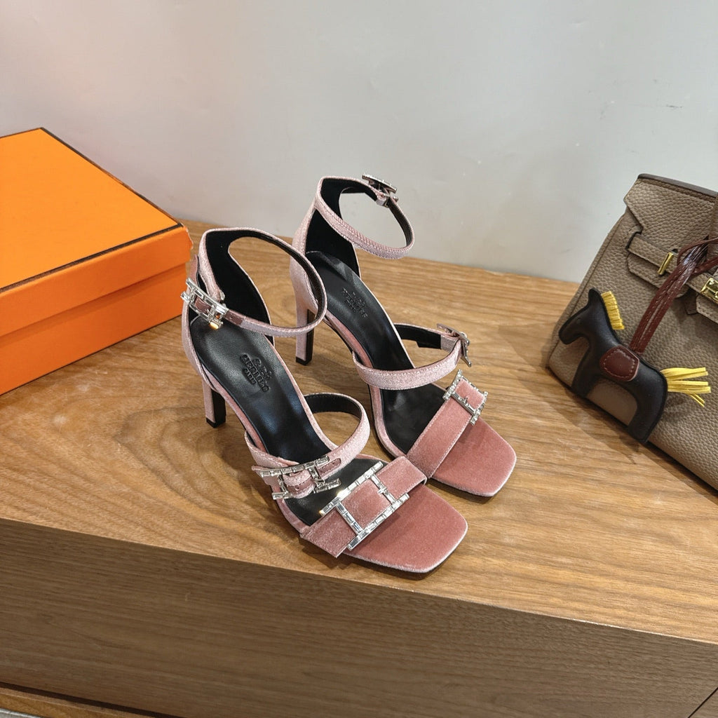 HM Liv Sandal 10.5 Brown in Velvet 744073