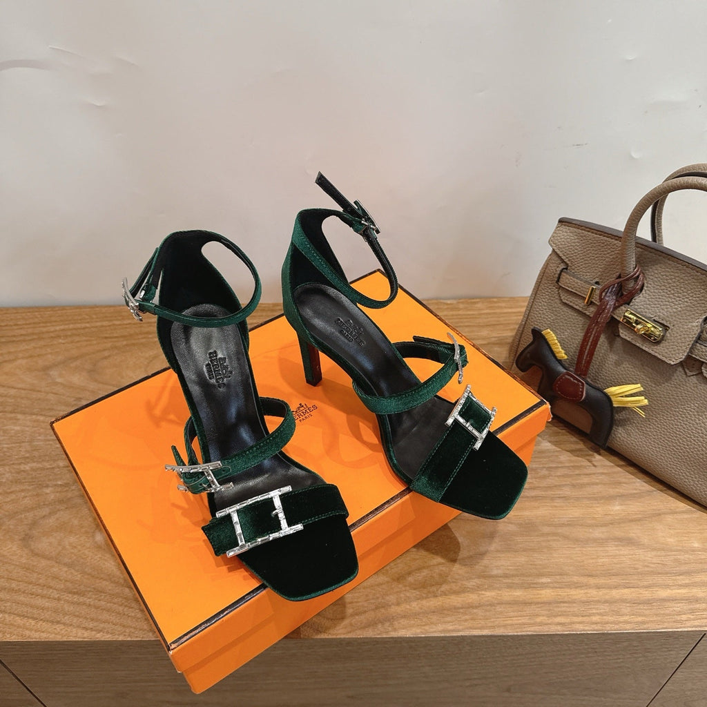 HM Liv Sandal 10.5 Dark Green in Velvet 744074