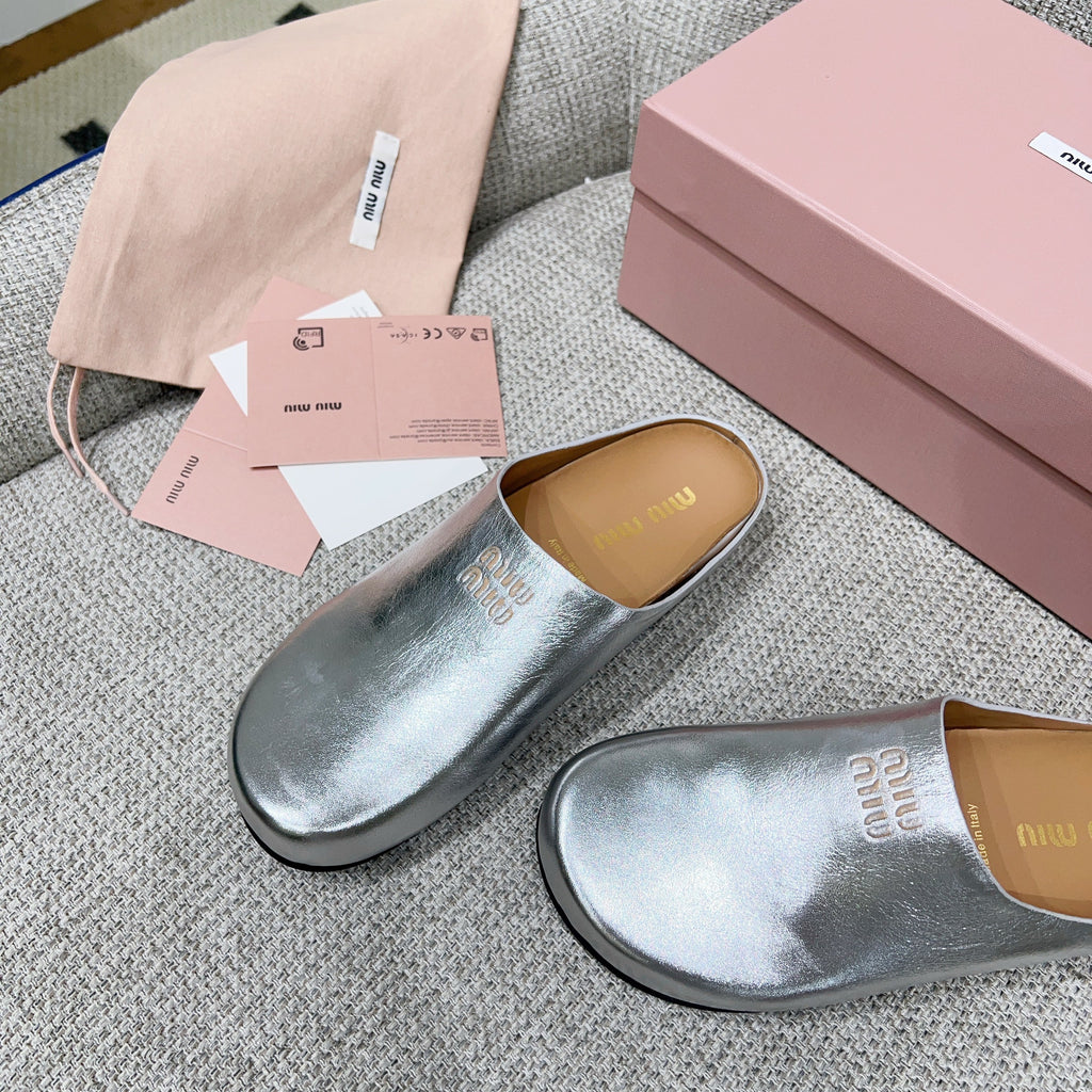 Miu 26 Mules Silver in Cowhide 747401