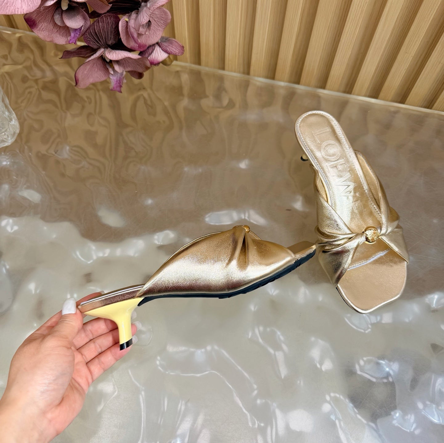 Loew Pebble Soft Sandal 55 Gold in Sheepskin 749421