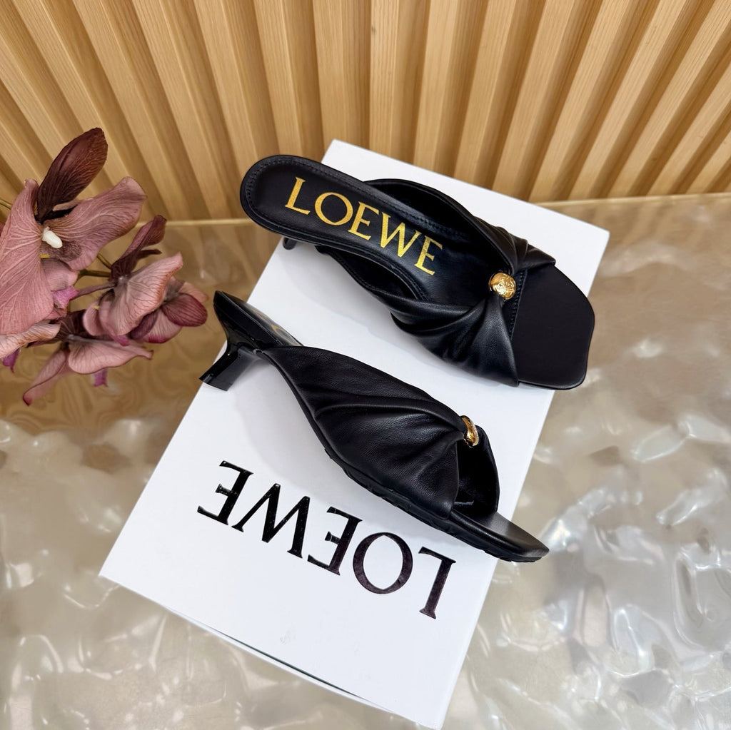 Loew Pebble Soft Sandal 55 Black in Sheepskin 749419