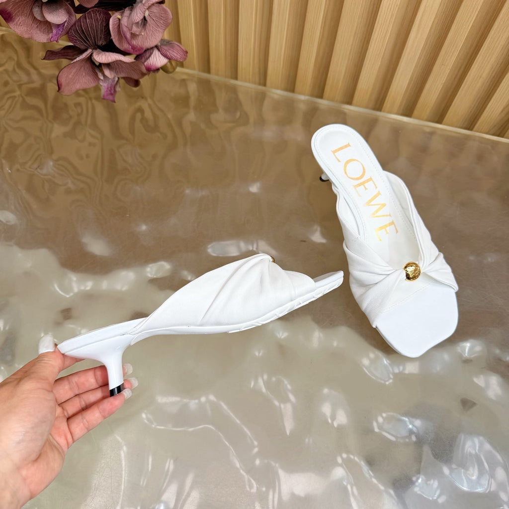 Loew Pebble Soft Sandal 55 White in Sheepskin 749418