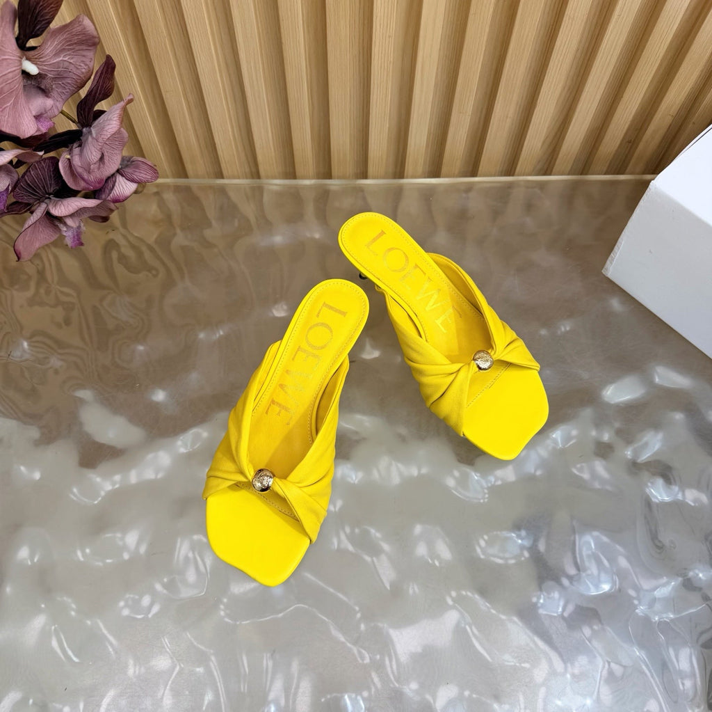 Loew Pebble Soft Sandal 55 Yellow in Sheepskin 749415