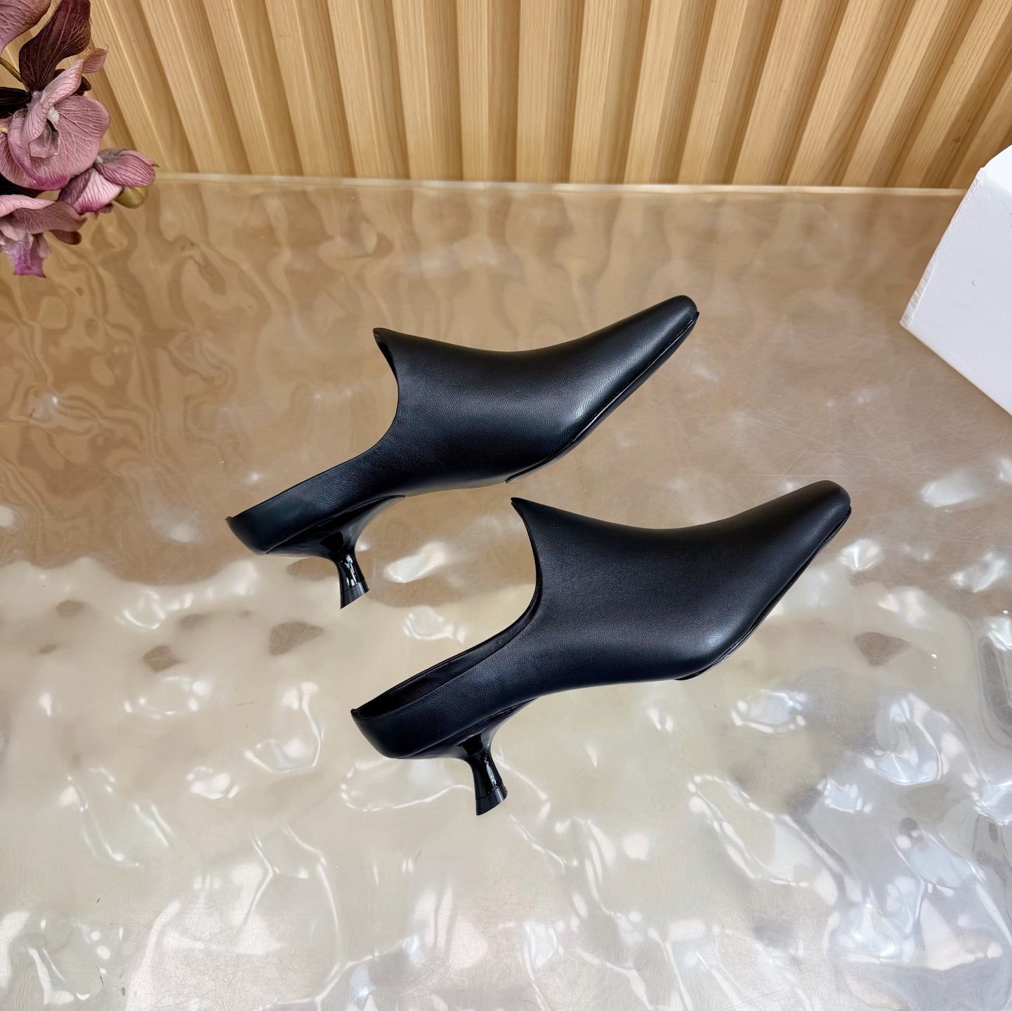 Loew Mule Slip-on Kitten Heel 45 Black in Sheepskin 749404