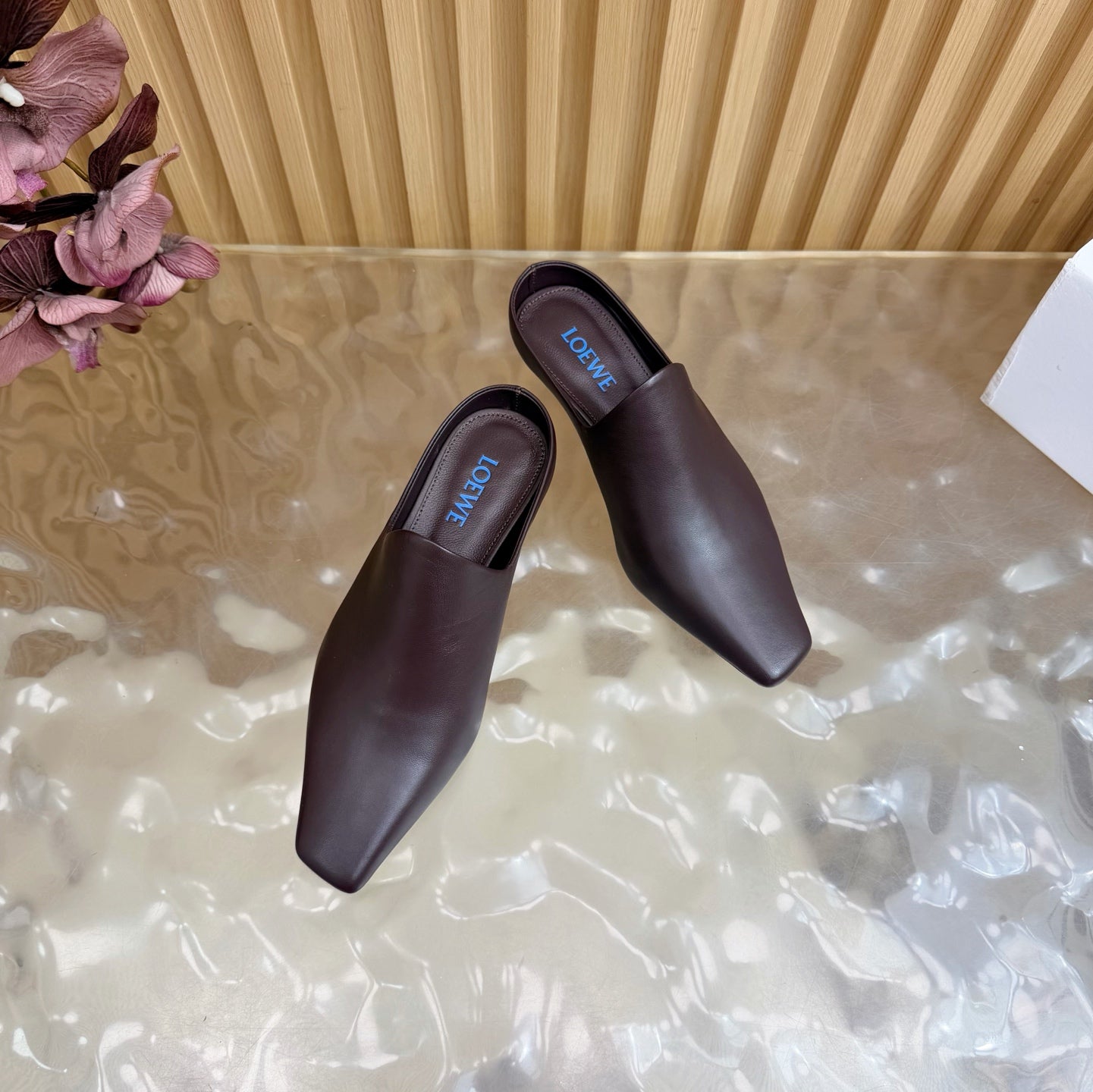 Loew Mule Slip-on Kitten Heel 45 Chocolate in Sheepskin 749402