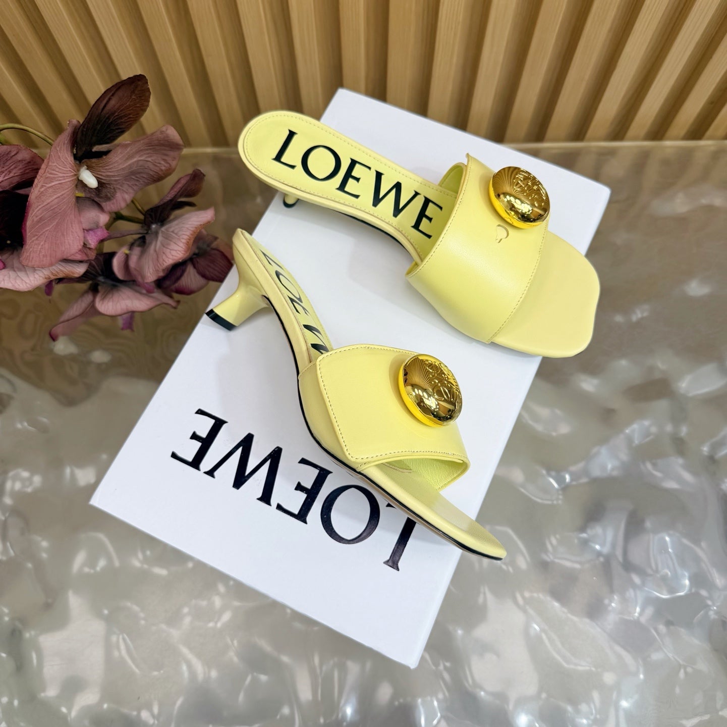 Loew 26 Sandal 45 Lemon Yellow in Cowhide 749384
