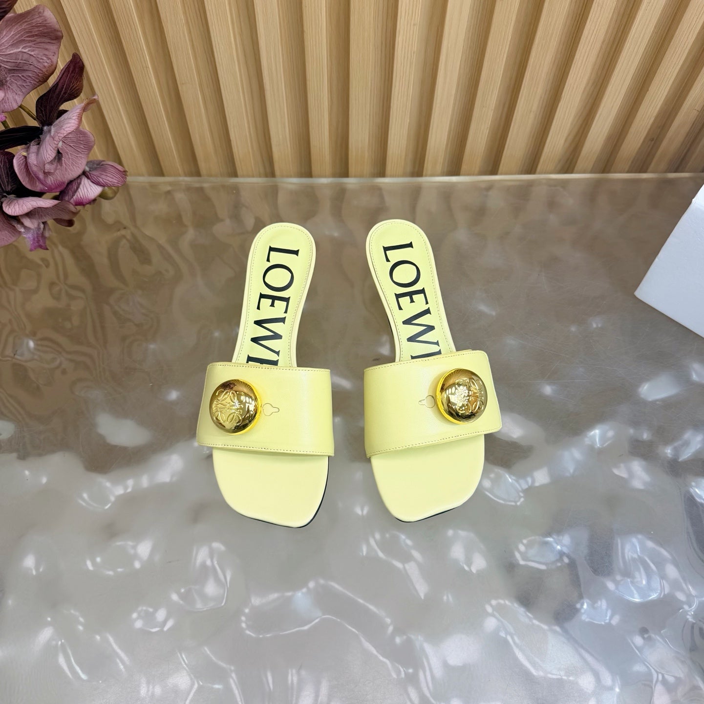 Loew 26 Sandal 45 Lemon Yellow in Cowhide 749384