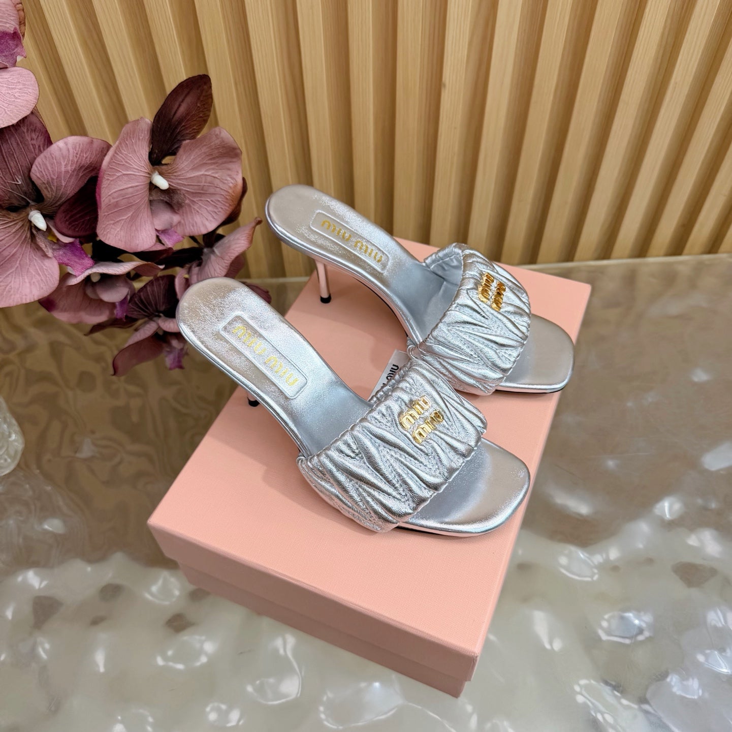 MM Pointed-Toe High Heels 85 Silver in Sheepskin 749057