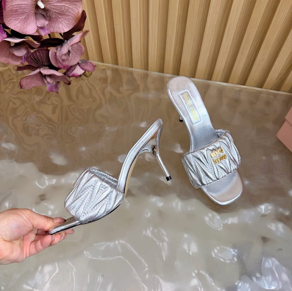 MM Pointed-Toe High Heels 85 Silver in Sheepskin 749057