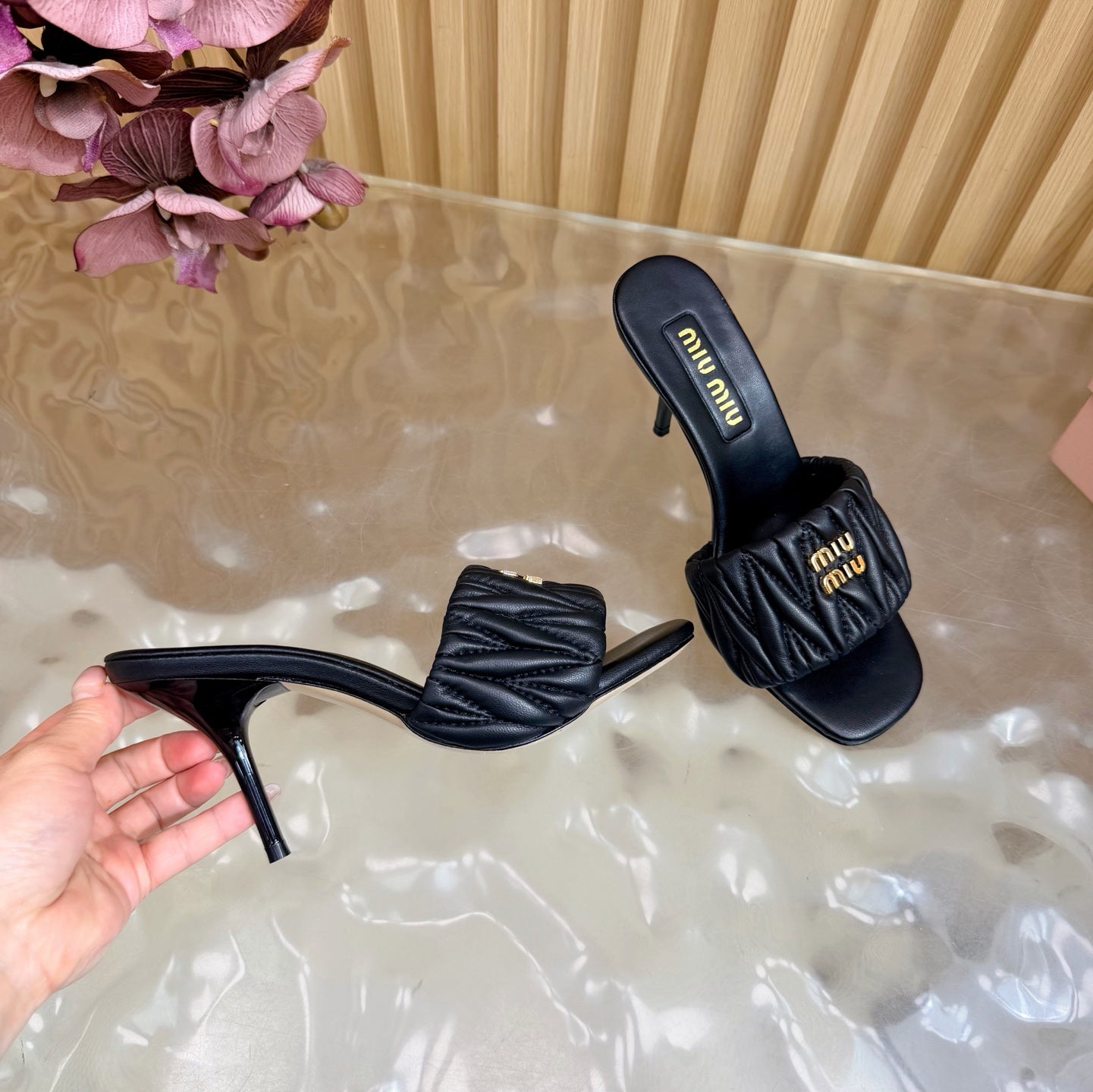 MM Pointed-Toe High Heels 85 Black in Sheepskin 749061