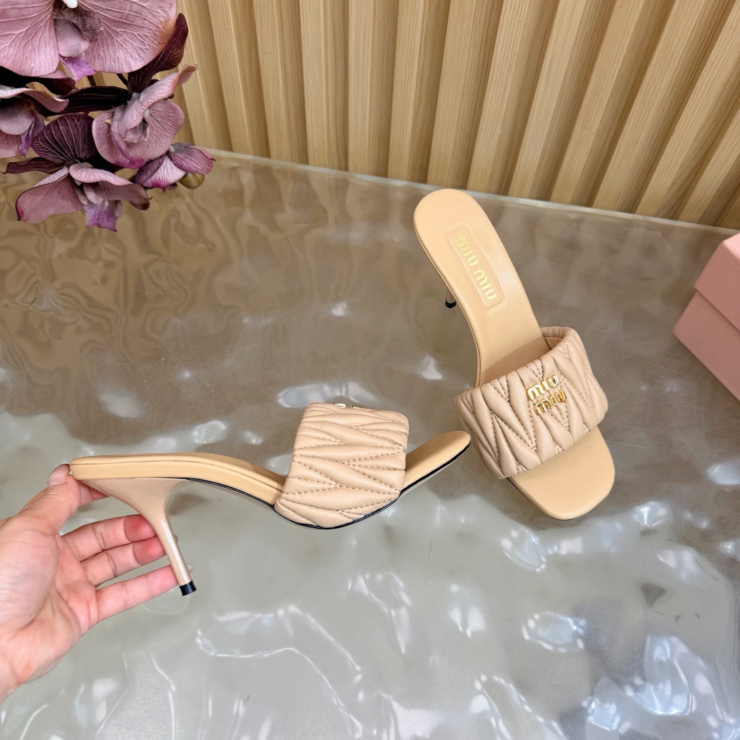 MM Pointed-Toe High Heels 85 Beige in Sheepskin 749060
