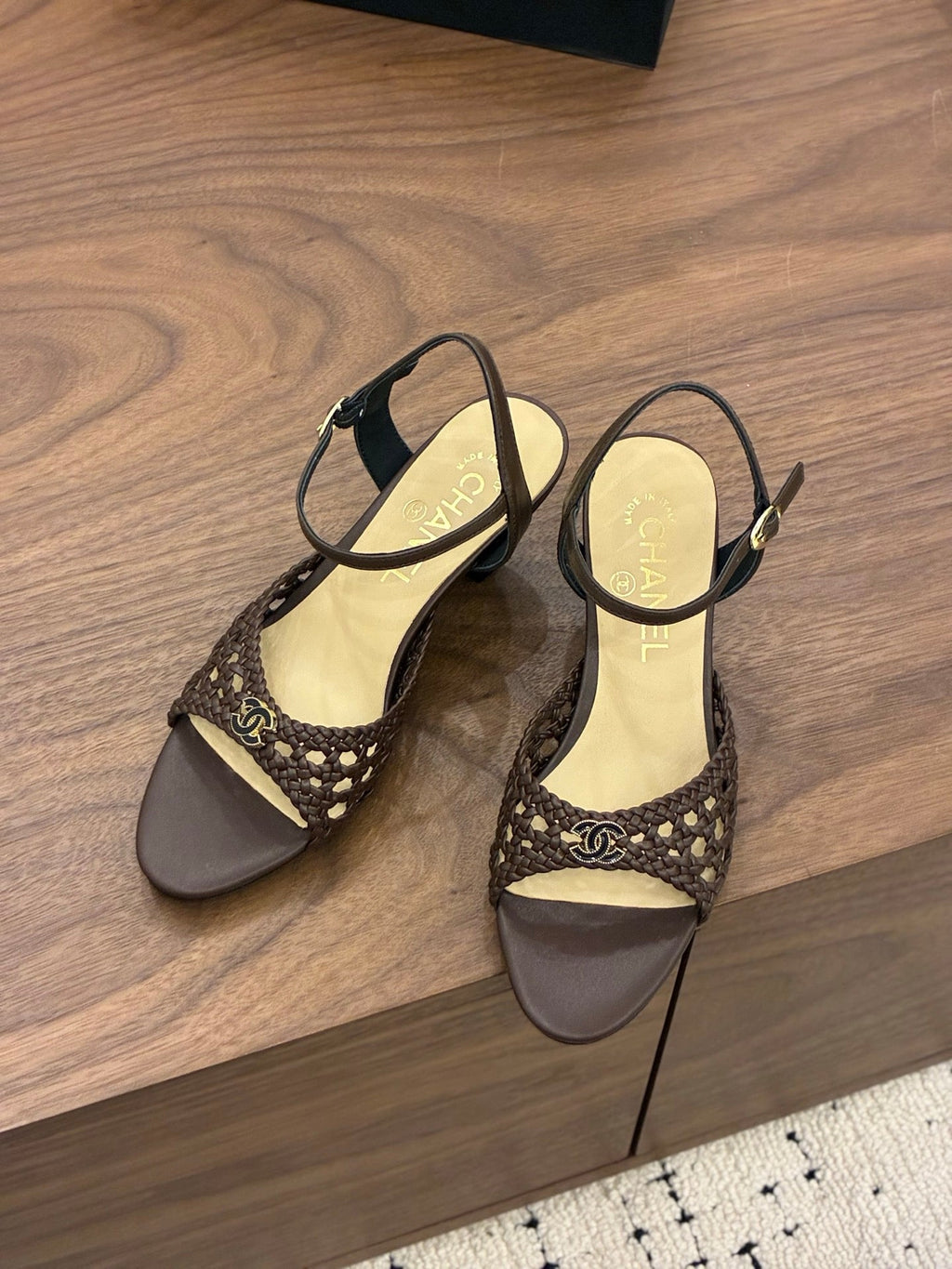 CC Ankle-strap Heeled 60 Dark Brown in Woven 747969
