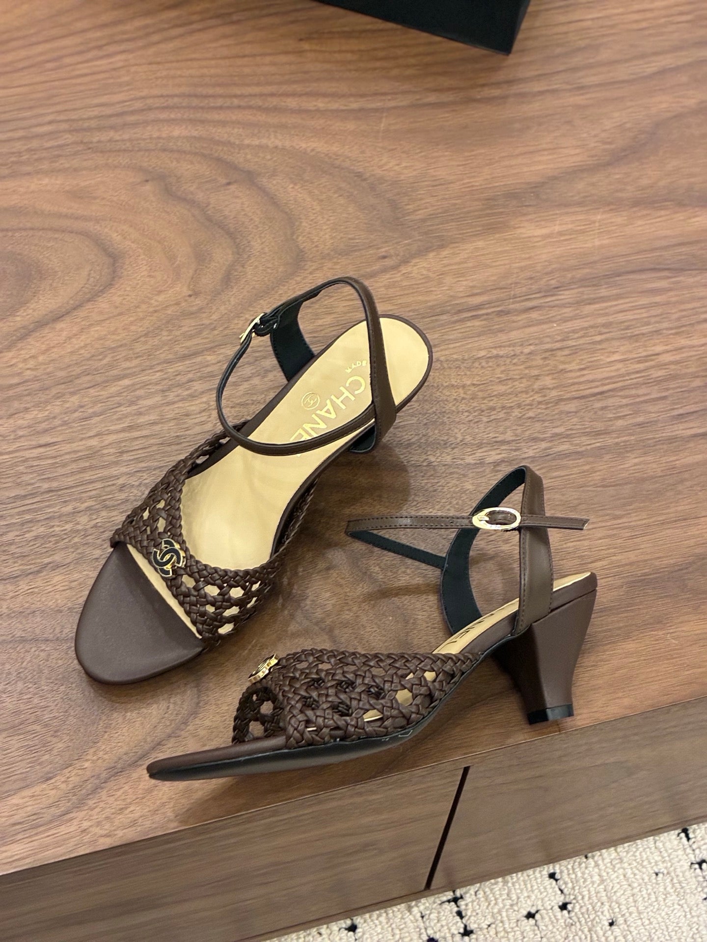 CC Ankle-strap Heeled 60 Dark Brown in Woven 747969