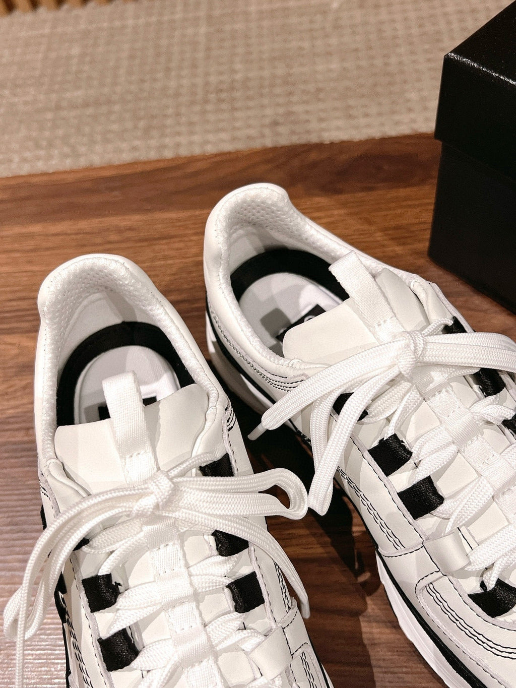 CC Sneaker Black White in Leather 753930