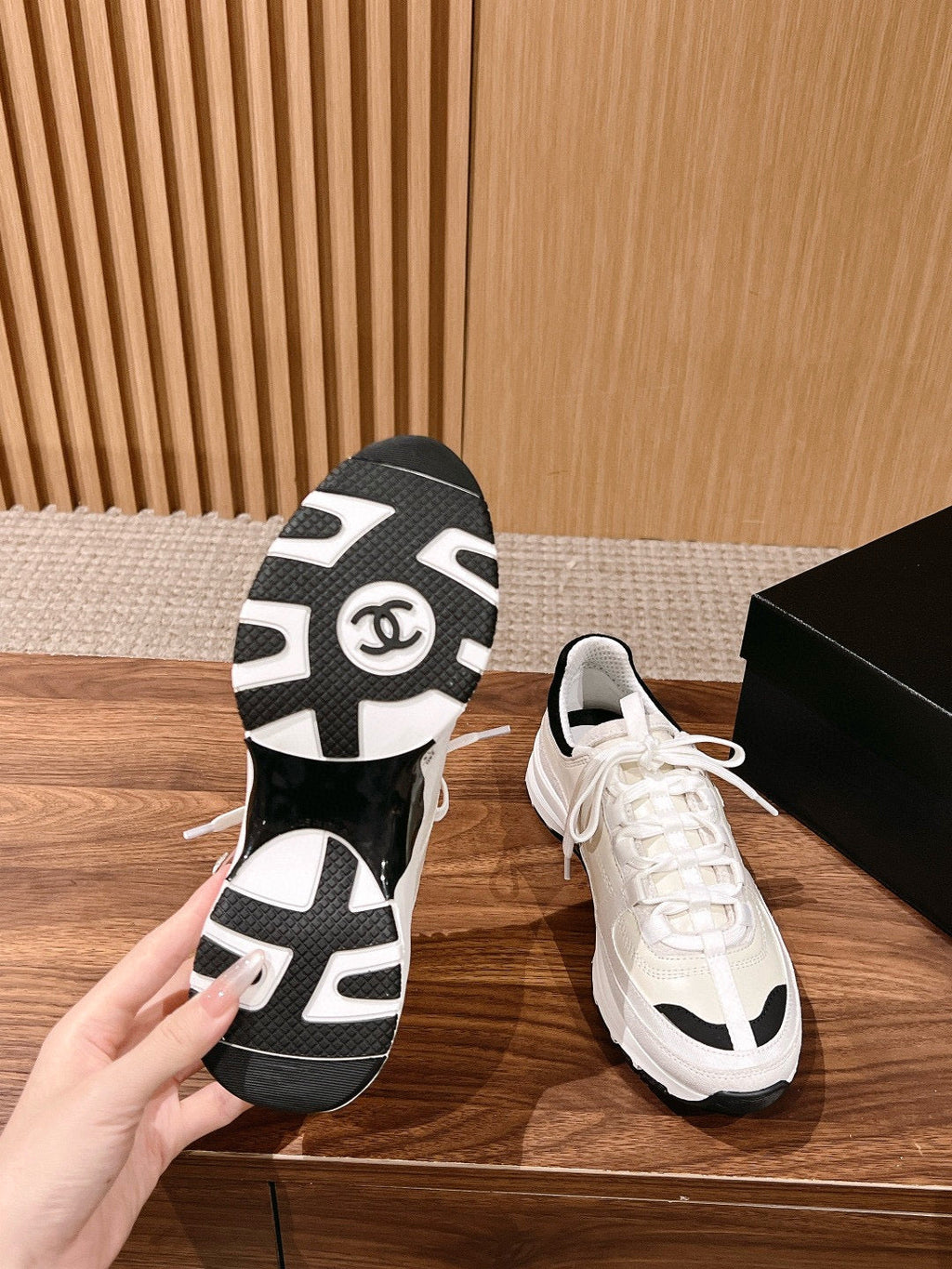 CC Sneaker White Black in Leather 753928