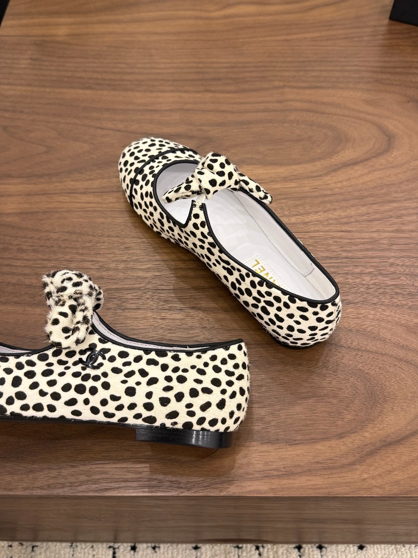 CC 26 Polka Dot Mary Janes White Black in Horsehair 756092