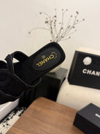 CC 26 Sandal Black in Velvet 748533