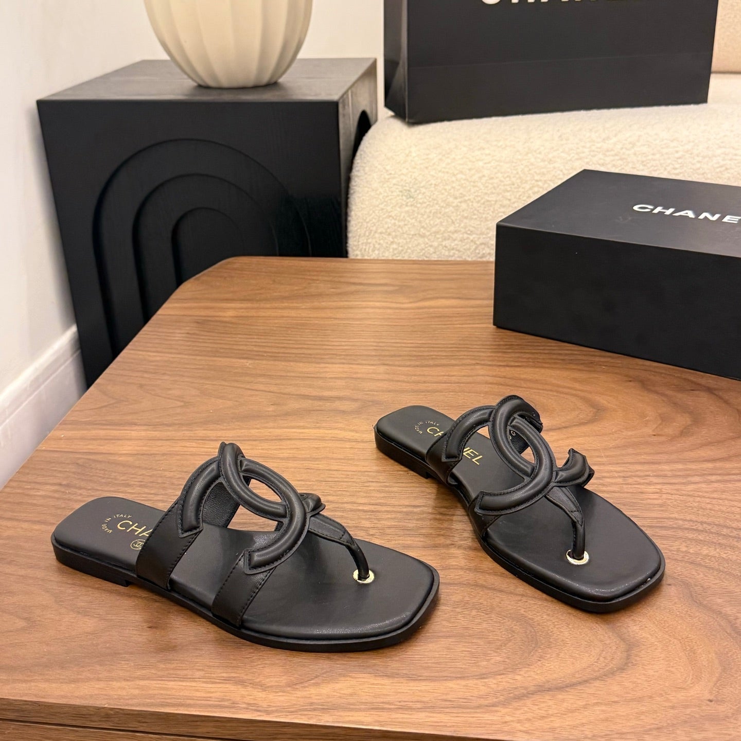 CC 26 Sandal Black in Cowhide 748531