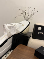CC 26 Sandal White in Cowhide 748530