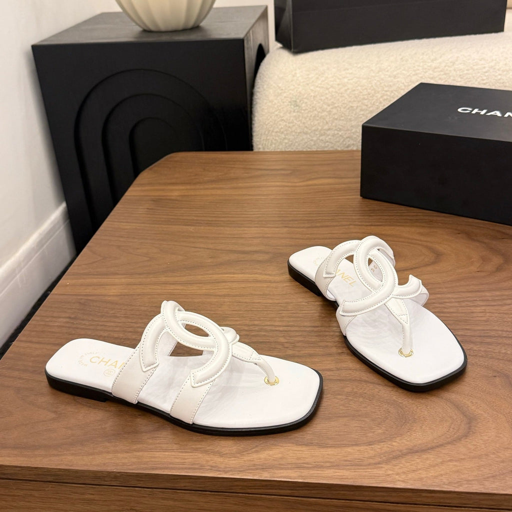 CC 26 Sandal White in Cowhide 748530
