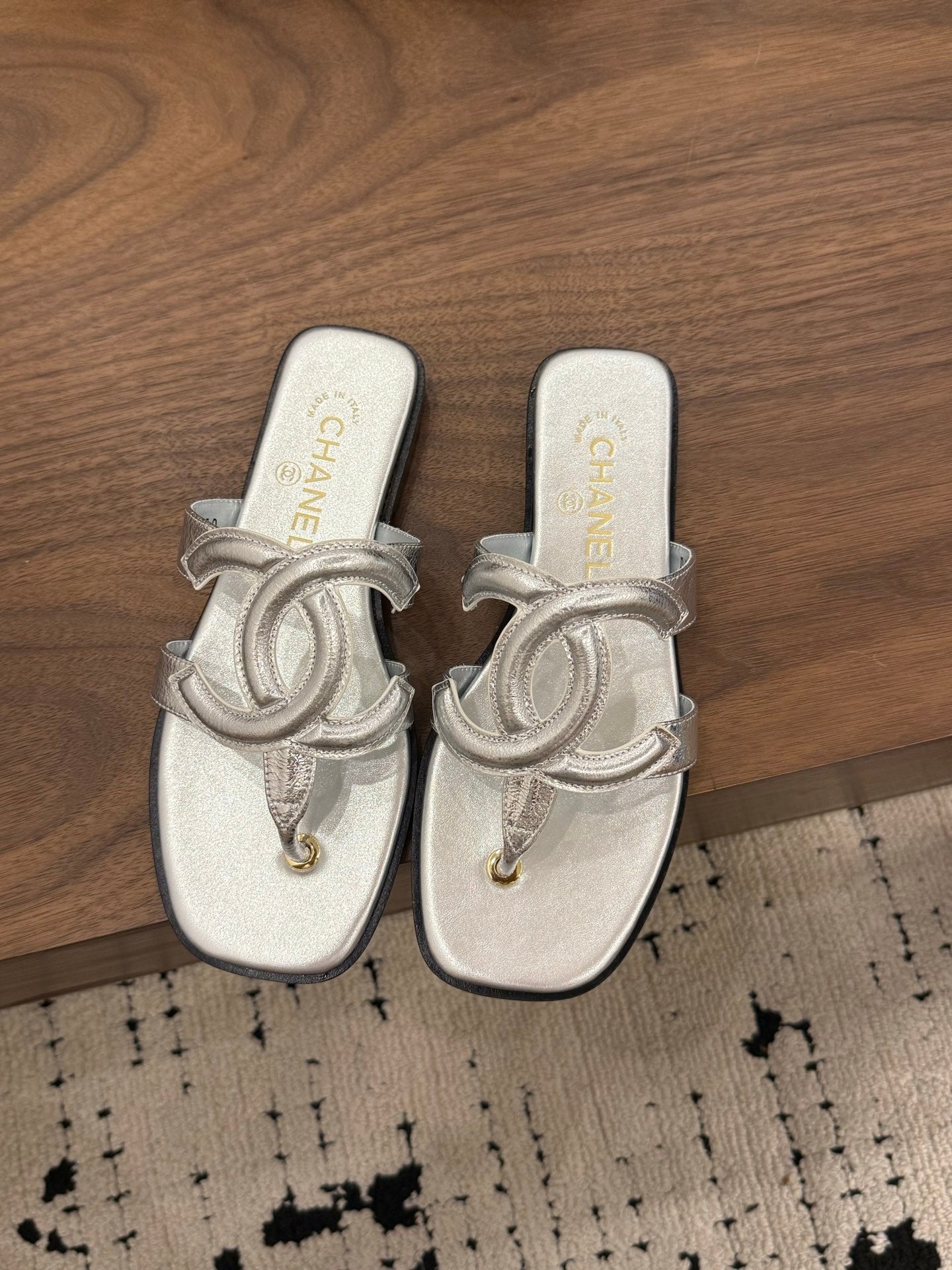 CC 26 Sandal Silver in Cowhide 748528