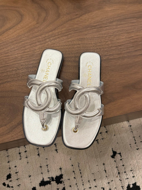 CC 26 Sandal Silver in Cowhide 748528