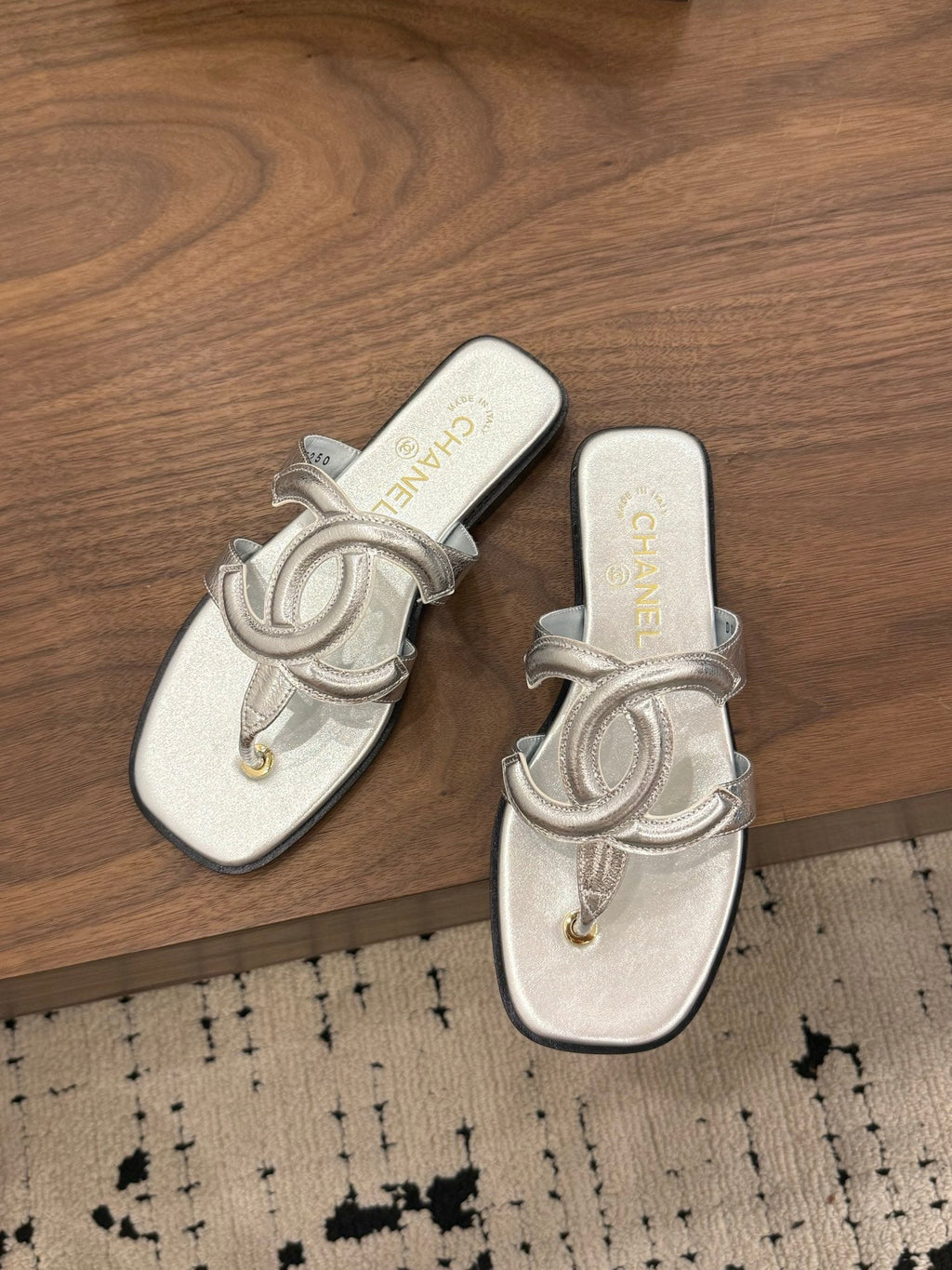 CC 26 Sandal Silver in Cowhide 748528