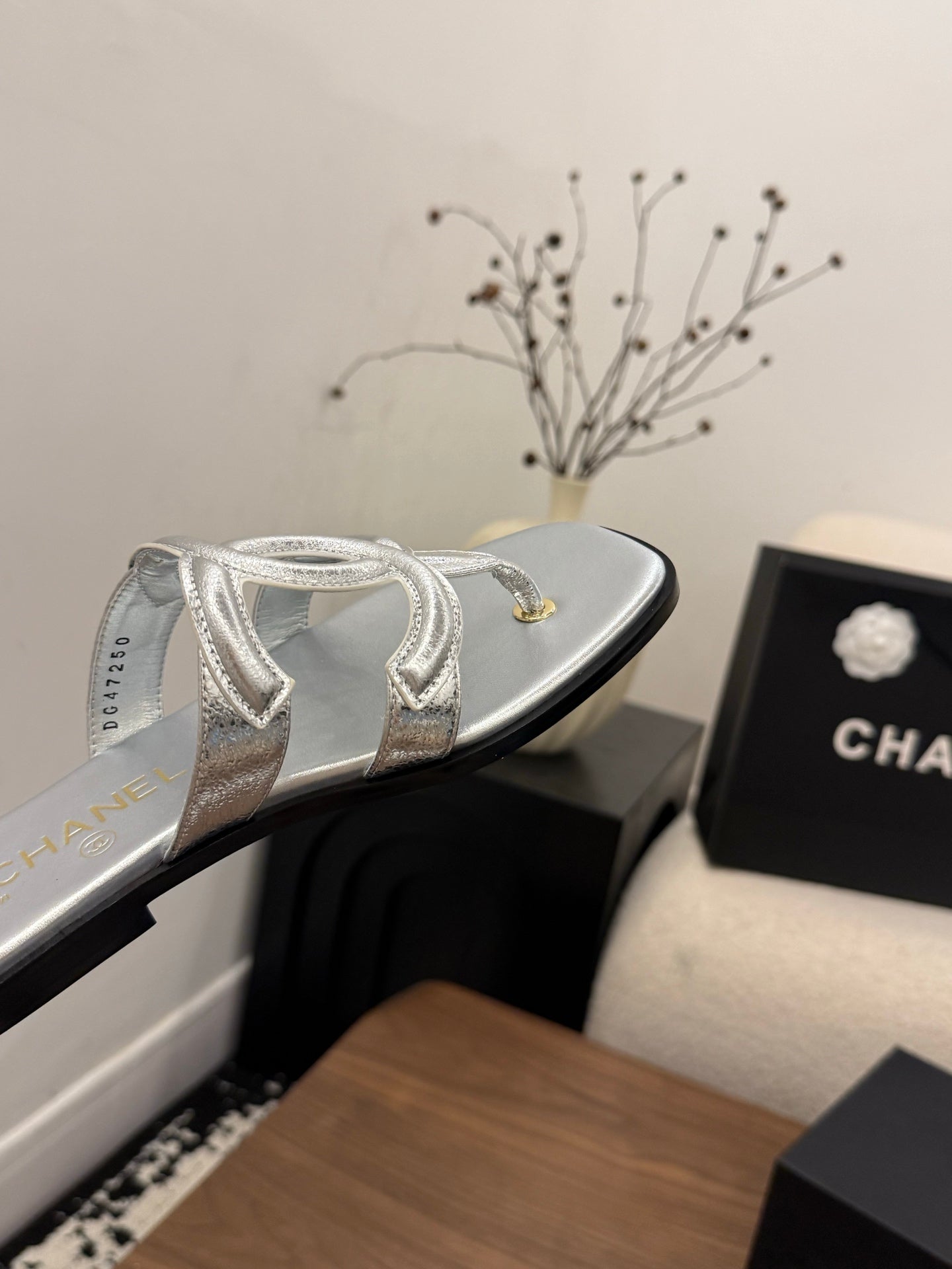 CC 26 Sandal Silver in Cowhide 748528