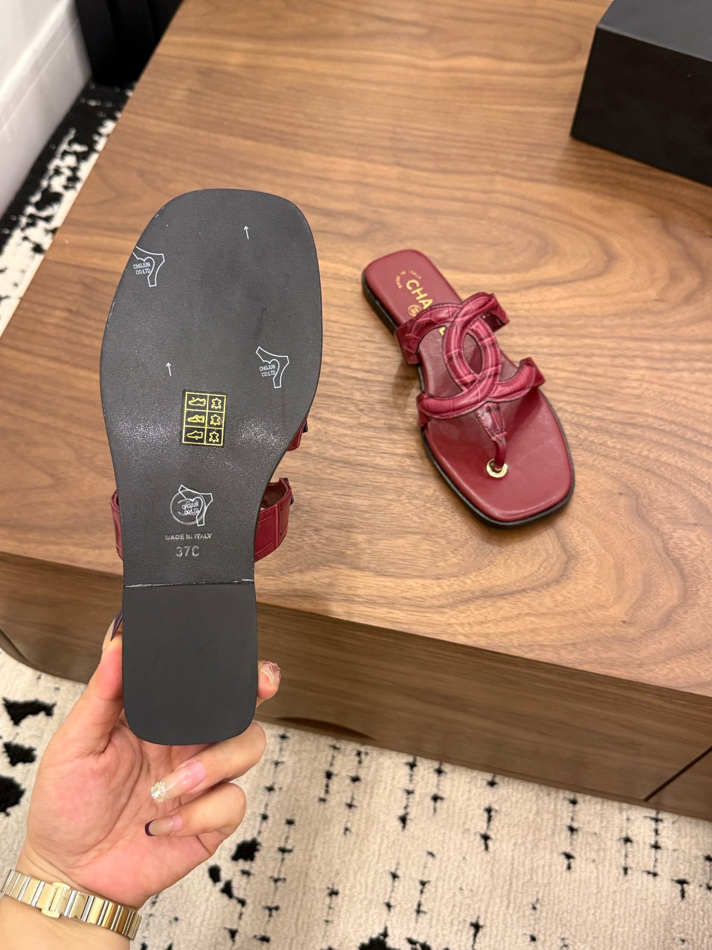 CC 26 Sandal Burgundy in Cowhide 748527