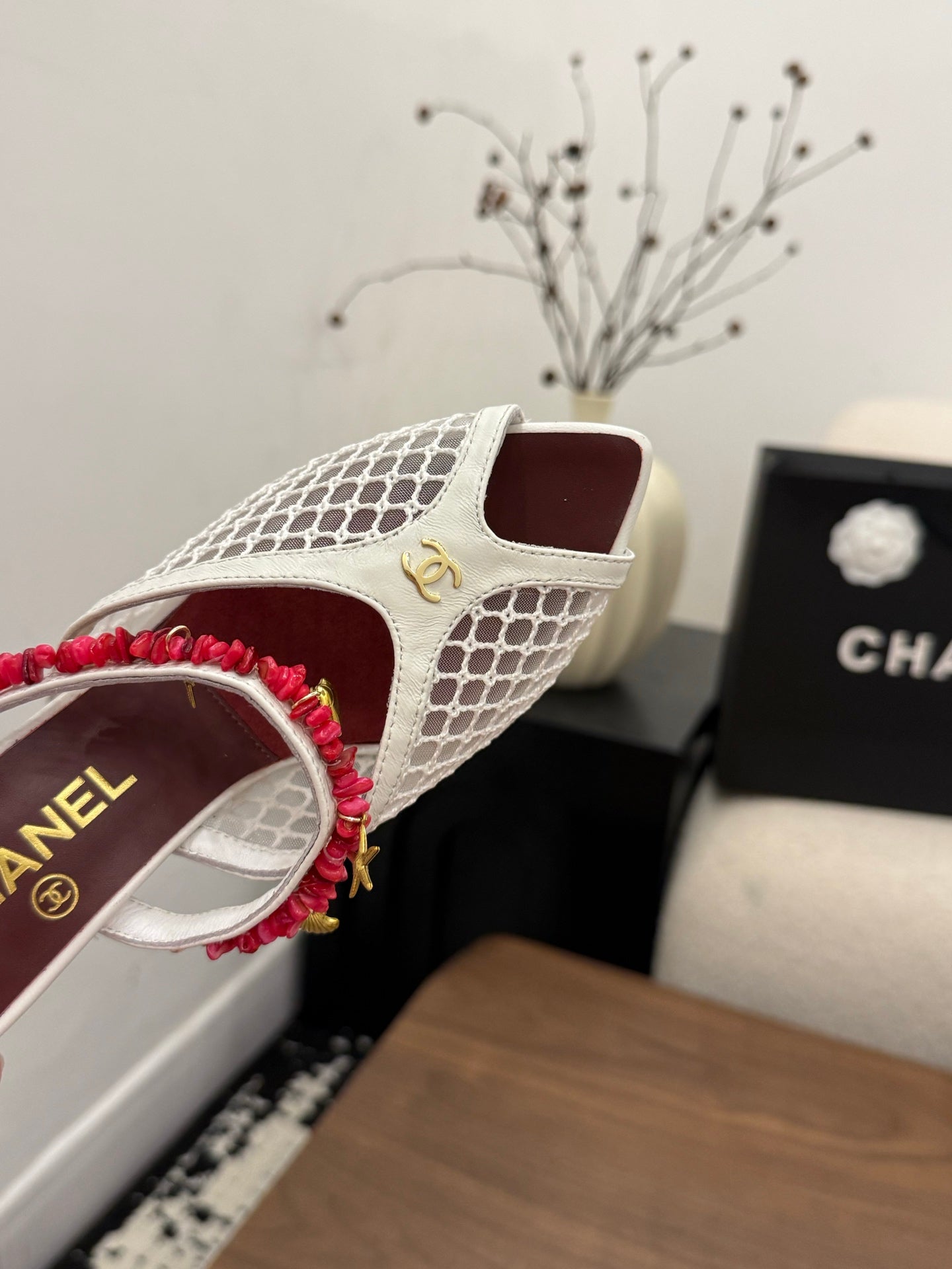 CC 26 Coco Beach Mules 80mm White in Mesh 757987