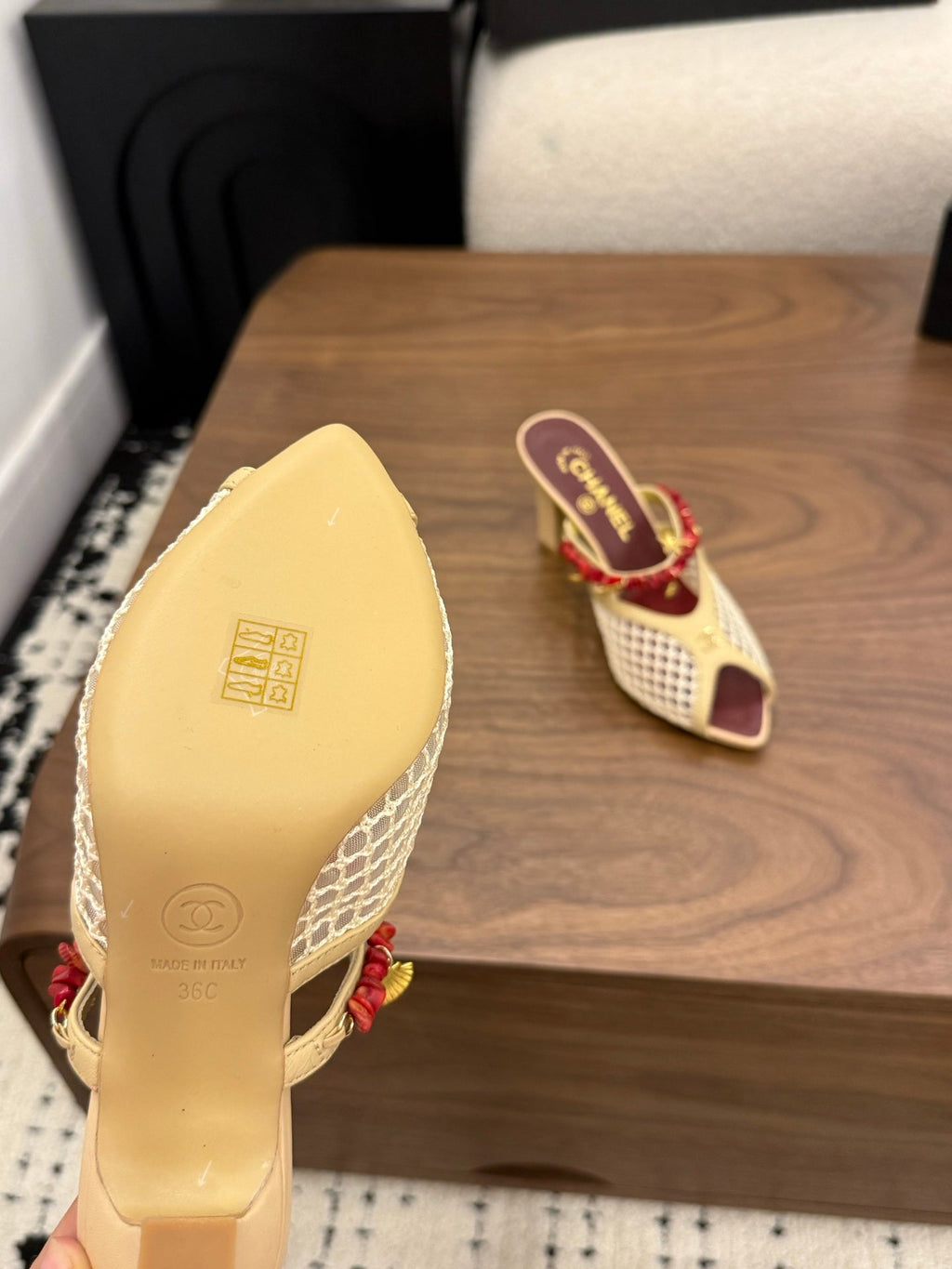 CC 26 Coco Beach Mules 80mm Beige in Mesh 757986