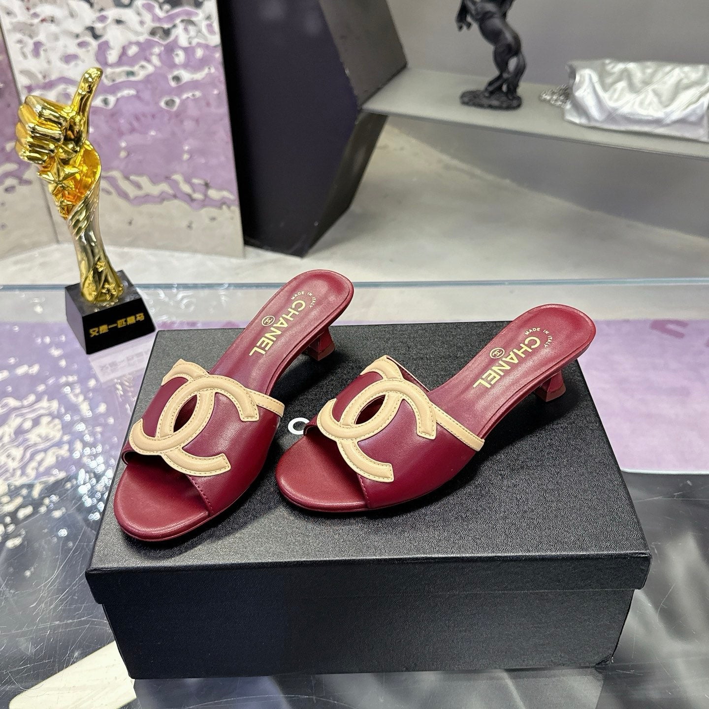 CC Double C Logo Kitten Heel 25mm Sandals Burgundy in Leather 757852