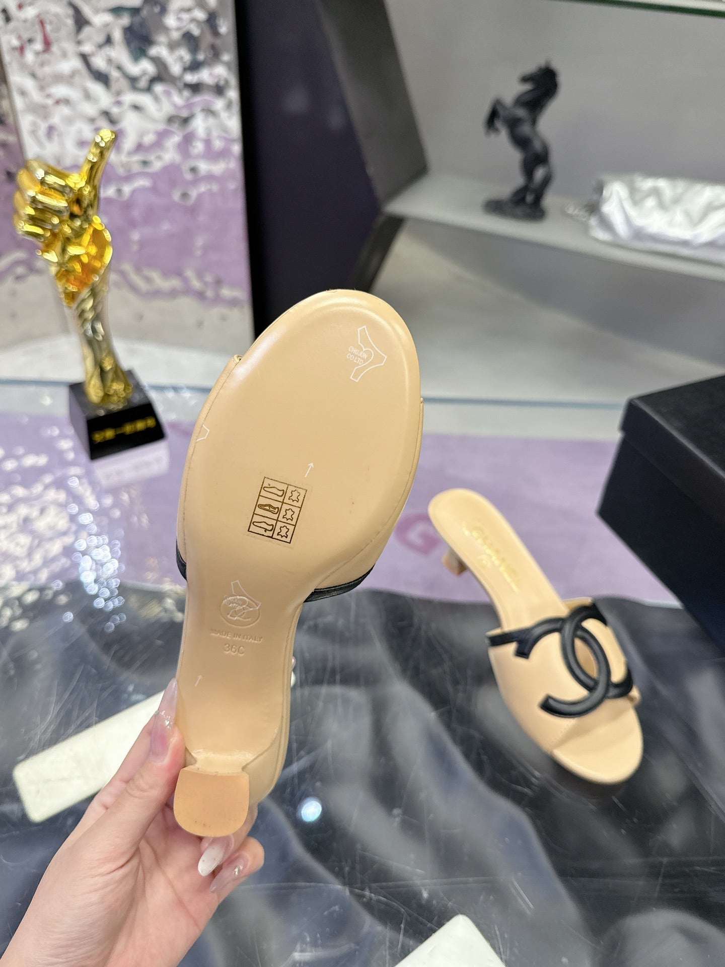 CC Double C Logo Kitten Heel 25mm Sandals Beige in Leather 757853
