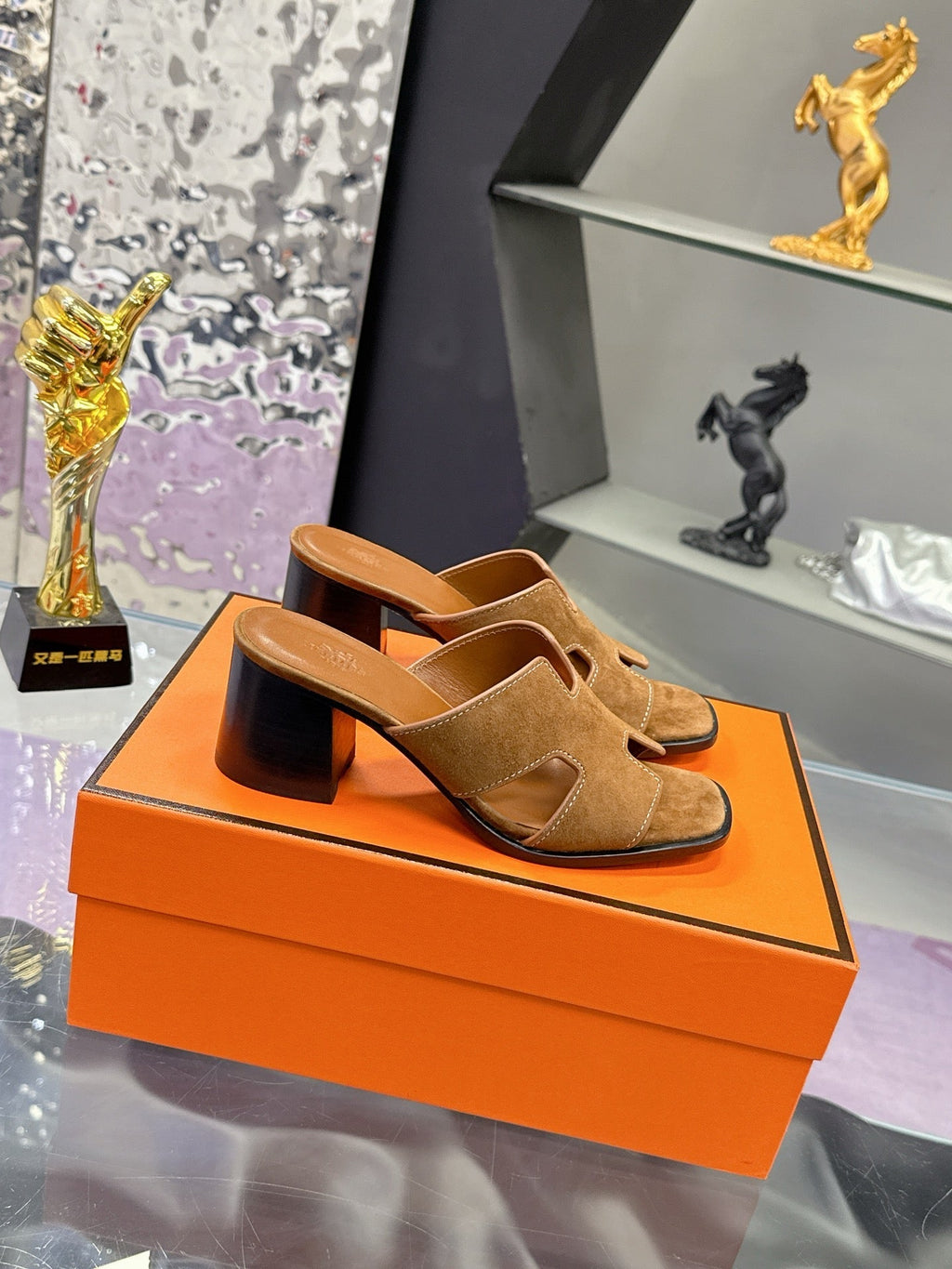 HM Sandal 90mm Brown in Sandblasted Cowhide 757938