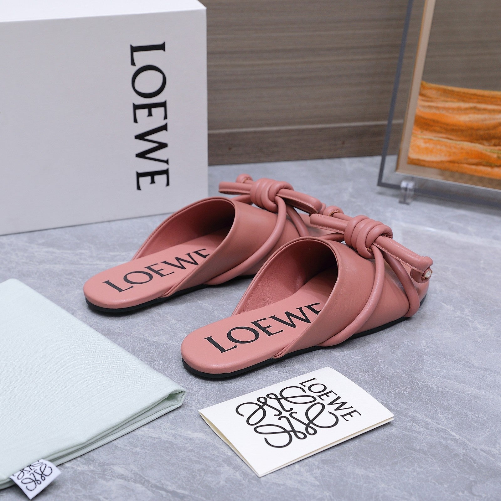 Loew 26 Knotted Closed-Toe Flat Mules Earthy Pink in Lambskin 759434
