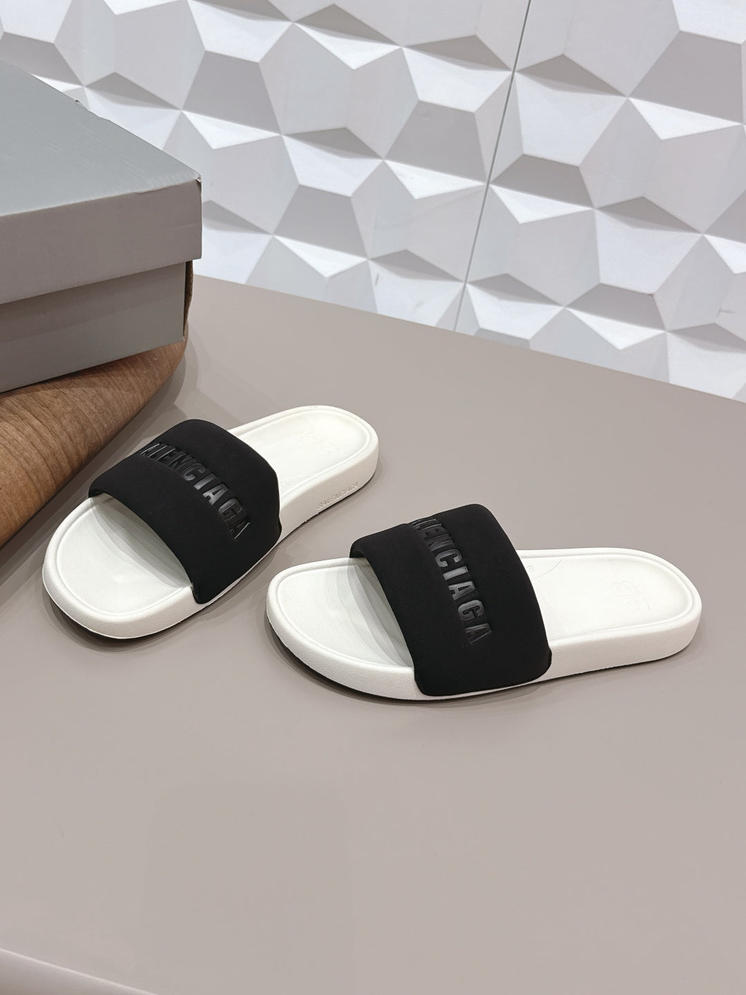 Bal 26 Sandal White Black in Leather 770767