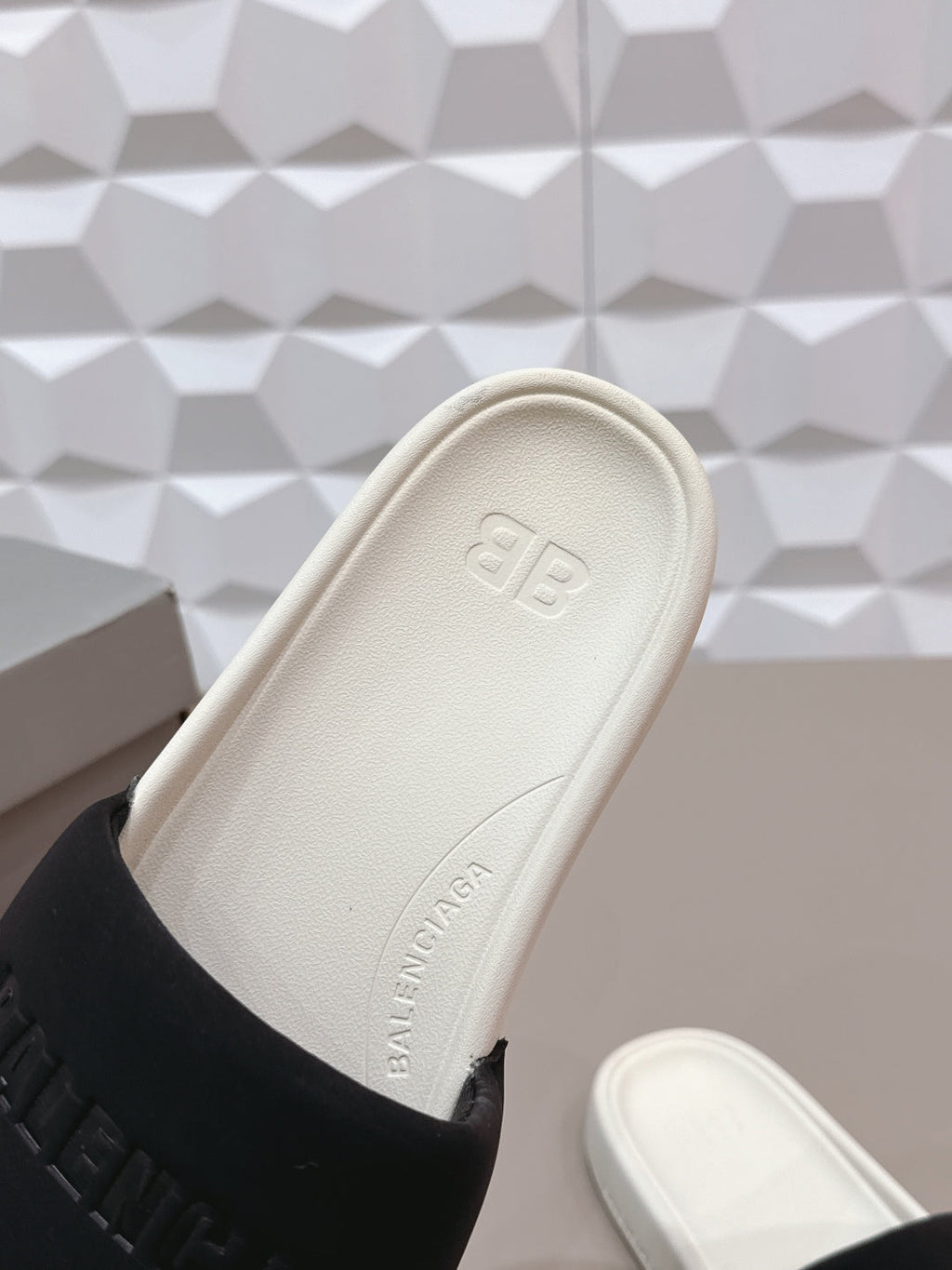 Bal 26 Sandal White Black in Leather 770767