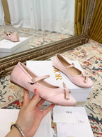 CD Ballerina Flats with a Bow Light Pink in Silk Fabric 771787