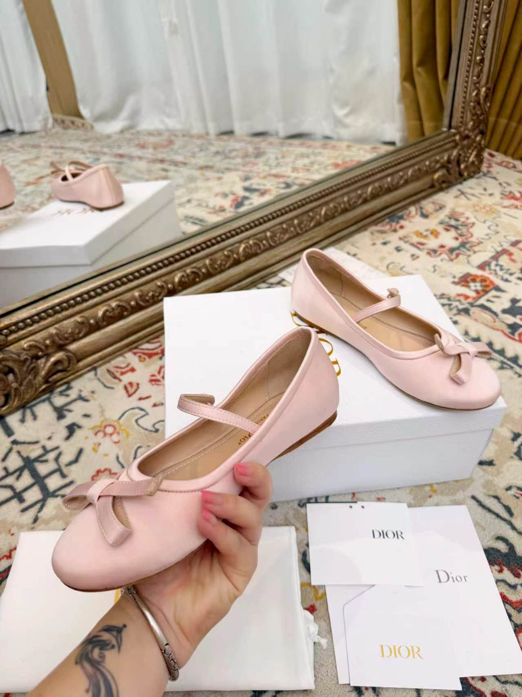 CD Ballerina Flats with a Bow Light Pink in Silk Fabric 771787