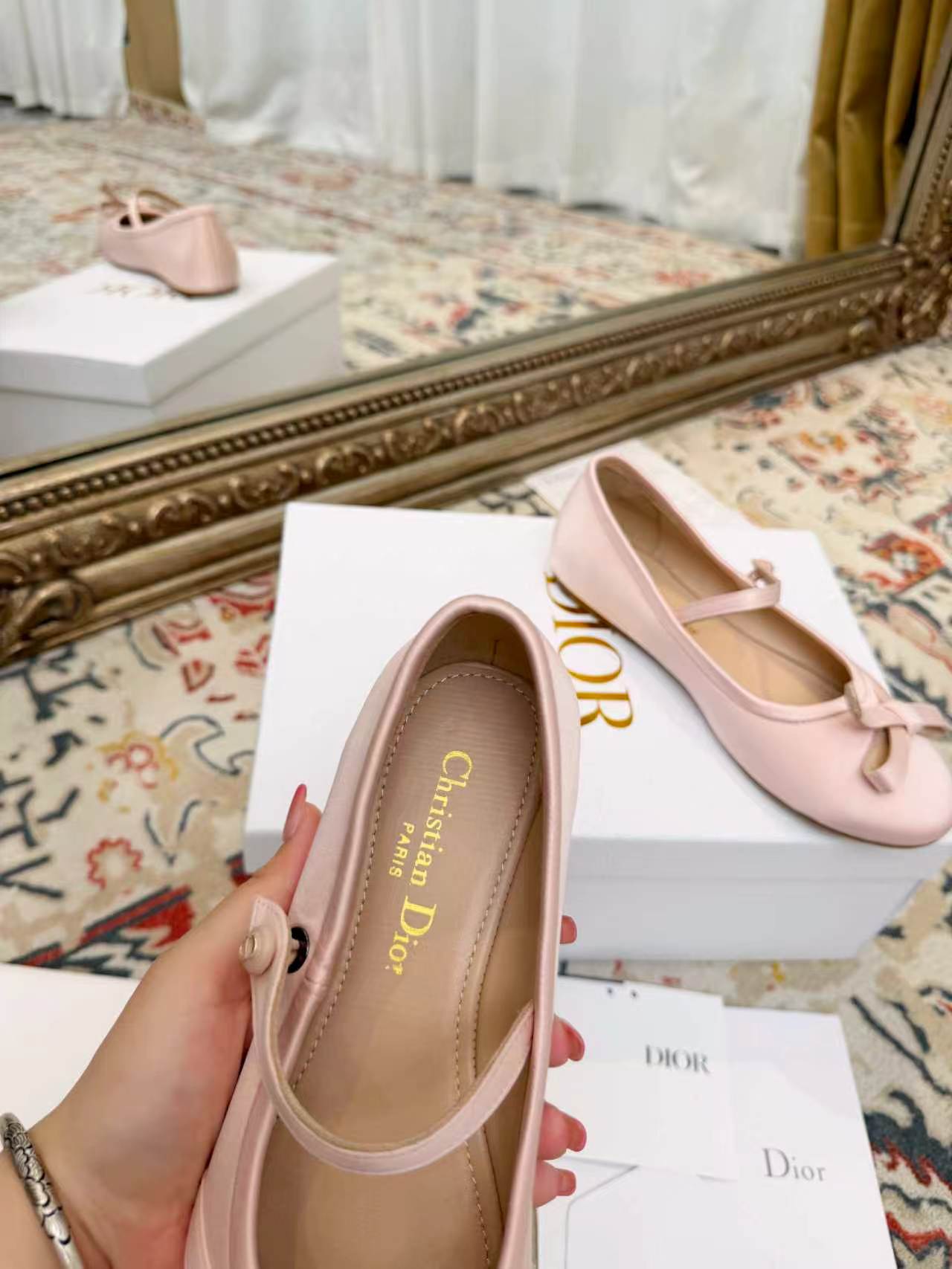 CD Ballerina Flats with a Bow Light Pink in Silk Fabric 771787