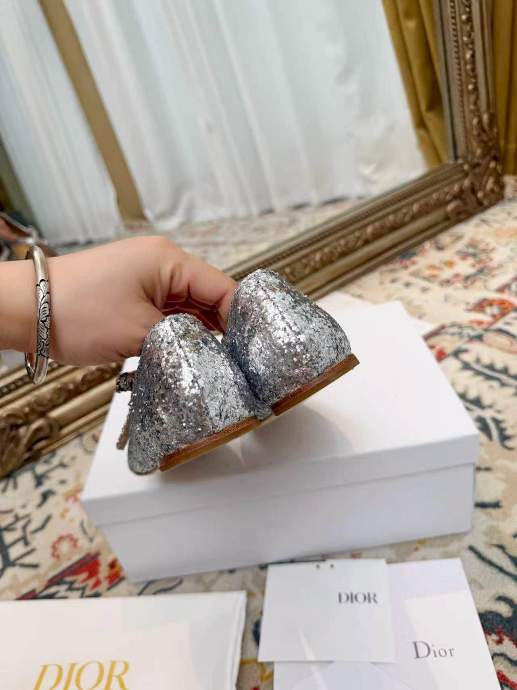CD Ballet Flats Silver in Grit 771784