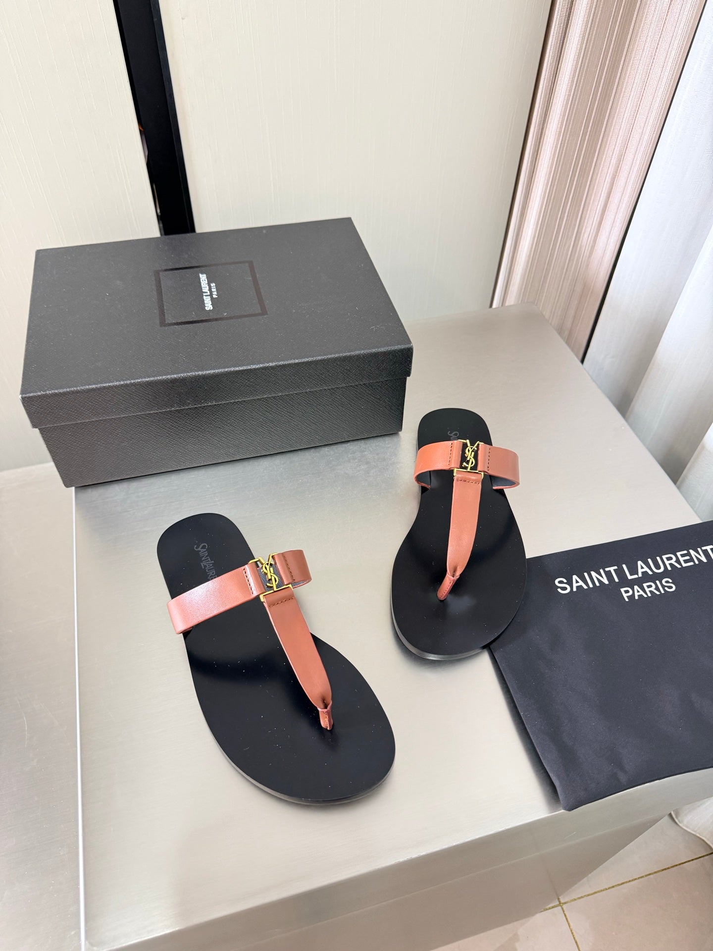 YSL Flat Flip-flops Orange in Cowhide 784707