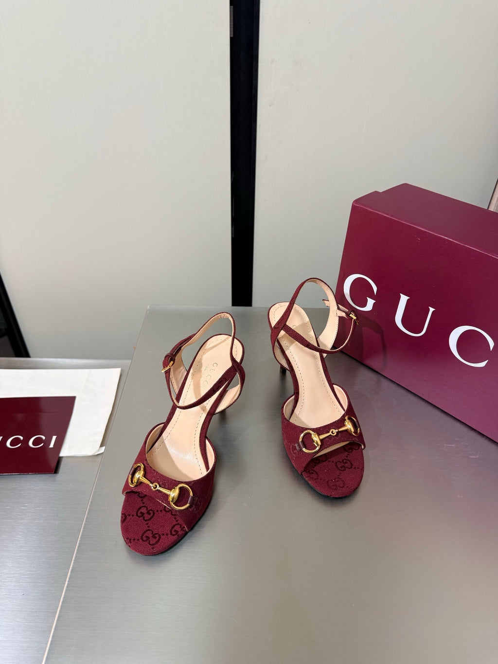 GG Buckle Stiletto Round Toe Heel Height 85mm Burgundy in Monogram 784462