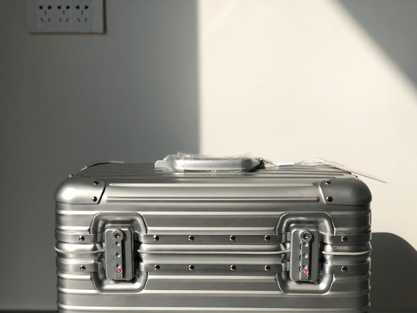Rimowa 2025 Travel Suitcase Silver Aluminum 273821