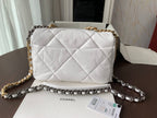 19 FLAP BAG 30 WHITE GOATSKIN